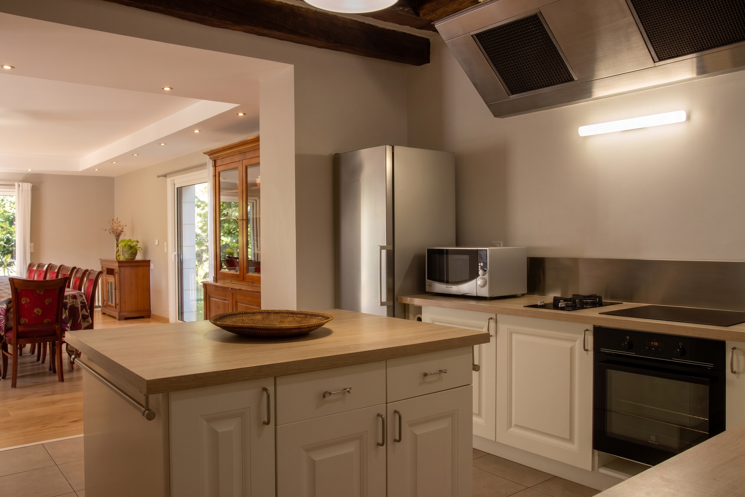 La cuisine équipée du gîte pour 15 personnes
